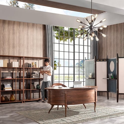 مكتب مع كرسي خشبي بتصميم كلاسيكي بمقاسات مختلفة