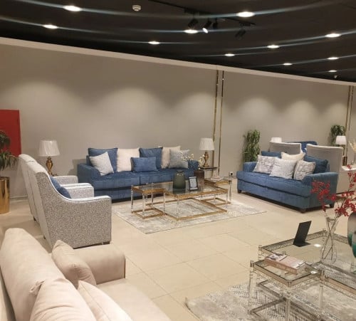 طقم كنب 7 اشخاص .