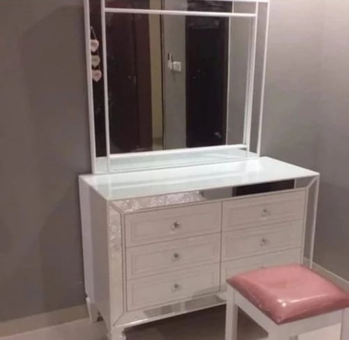 غرفة نوم نفرين