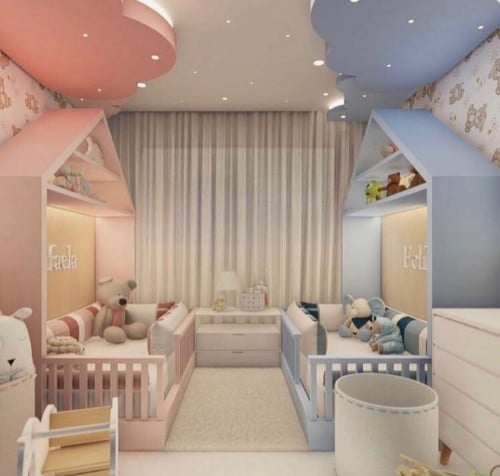 سرير مع كوخ