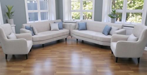 طقم كنب 7 اشخاص .