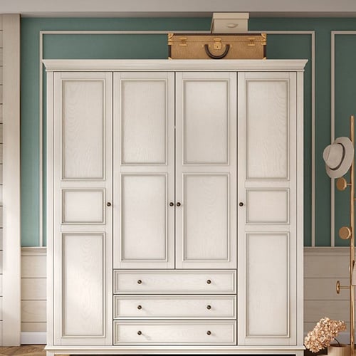 دولاب من الخشب