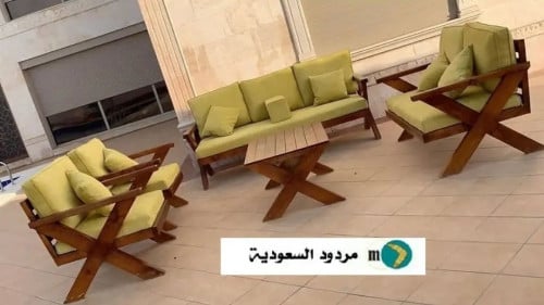 طقم جلسة من الخشب والفرش (7 أشخاص)