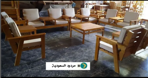طقم جلسة من الخشب والفرش