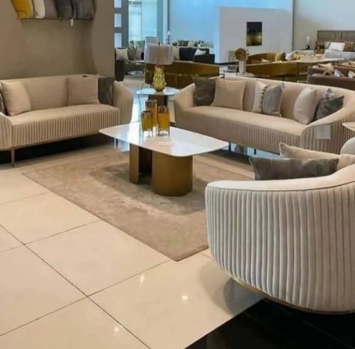 طقم كنب 7 اشخاص .