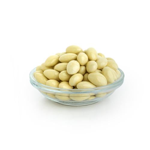 لوز ملبس شوكولاته بالحليب