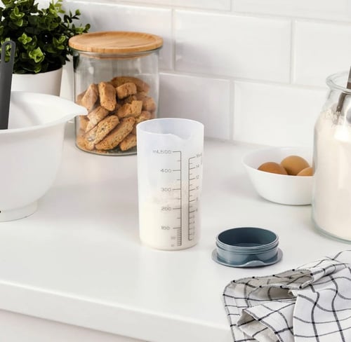 وعاء مع غطاء 500 مل بلاستيك