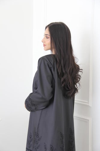 عباية بقماش تفته سلة كوري مع شك نص كلوش