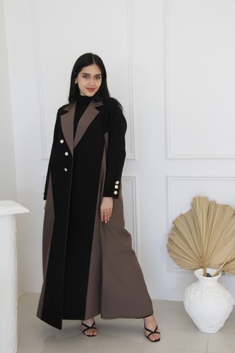 عباية بقماش لمار اسود مع بني