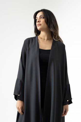 عباية بقماش سيراميك كوري رمادي مع كسره بالخلف