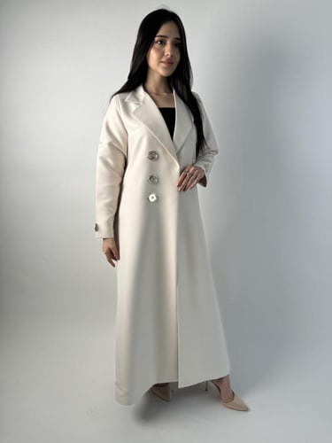 عباية بليزر بلون البيج فاتح بقماش تفته تايواني مبط...