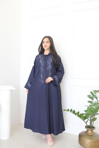 عباية بقماش سراميك كحلي مع شك انيق