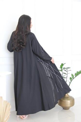 عباية بقماش تفته نص كلش مع شك يدوي