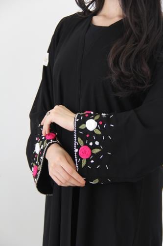 عباية بقماش المستقبل كوري مع شك انيق بالاكام