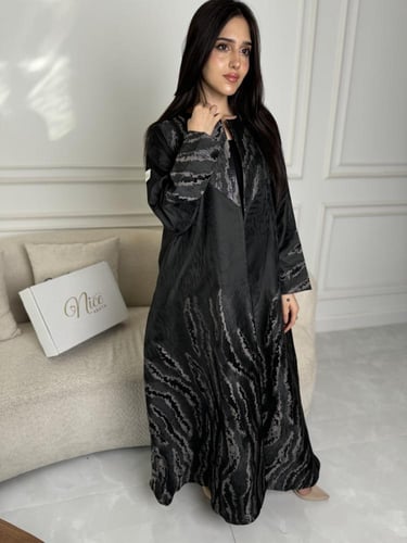 عباية بقماش جاكار كوري