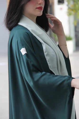 عبايه بشت قماش حرير