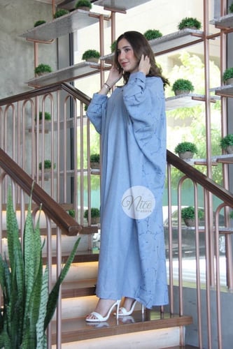 عبايه قماش لينن طبيعي بموديل عملي