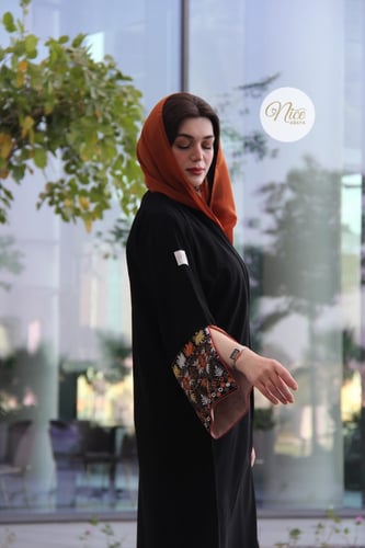 عبايه قماش المستقبل كوري مع تطريز