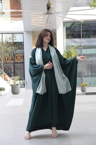 عبايه بشت قماش حرير