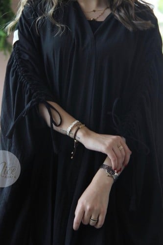 عبايه قماش كريب بموديل عملي