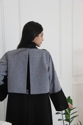 عباية بقماش لمار مع قماش رمادي