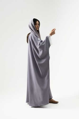 عباية صيفية بشت بقماش سيراميك حرير لون رمادي