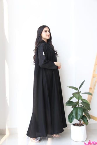 عباية بقماش لمار و الكم جاكار