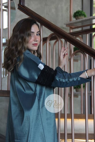 عبايه قماش شانتون تفته بموديل انيق