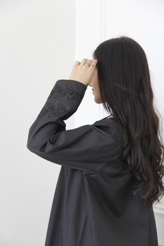 عباية بقماش تفته سلة كوري مع شك نص كلوش