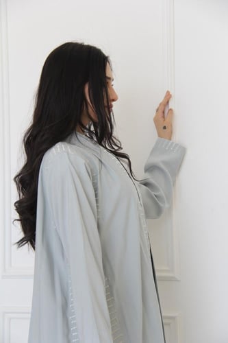 عباية بقماش كريب مغسول صيفي لون تيفاني نص كلوش مع...