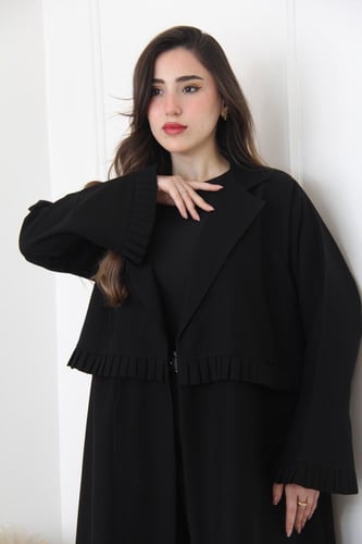 عباية بمقاش لمار بتصميم انيق وثنيات فاخرة