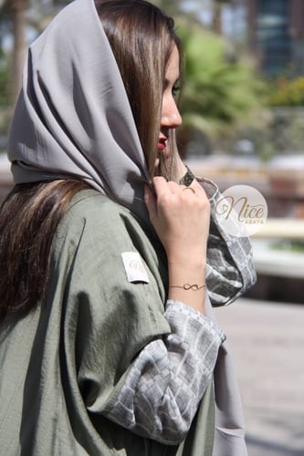 عبايه قماش لينن كلاسك ب لون انيق