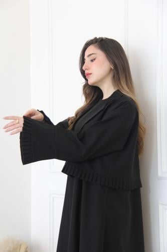 عباية بمقاش لمار بتصميم انيق وثنيات فاخرة