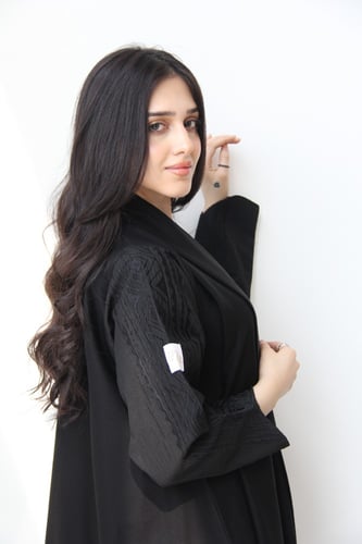 عباية بقماش لمار و الكم جاكار