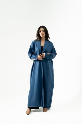 عباية بقماش لينن مع تطريز بالامام و الخلف