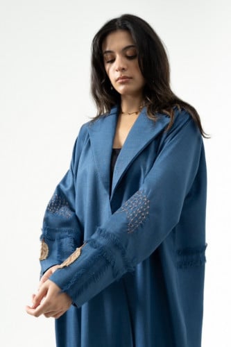 عباية بقماش لينن مع تطريز بالامام و الخلف