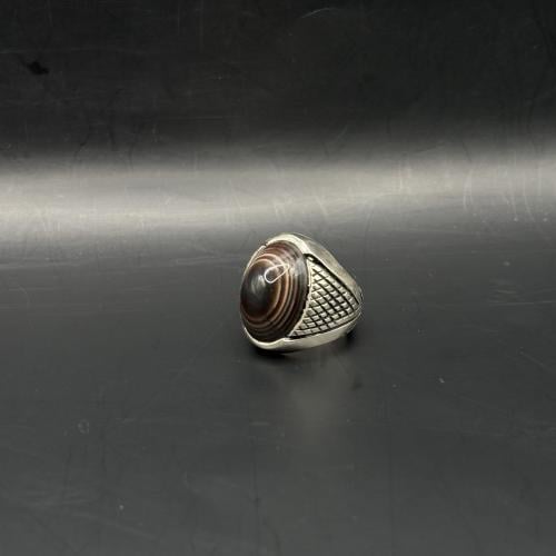 A Yemeni agate Sulaimani ring in black