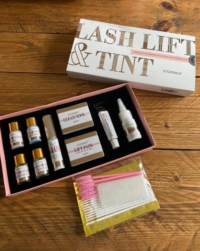 مجموعة رفع الرموش فقط (مع صبغة)