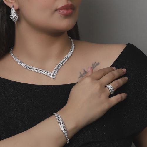 طقم كامل من بديل الالماس