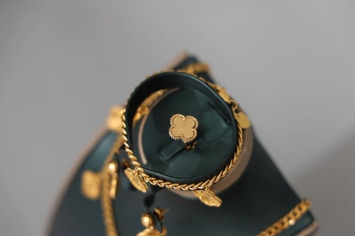 طقم ذهبي فاخر بجودة عالية جولد مودل VIP-4439