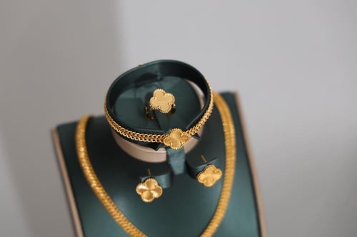 طقم ذهبي فاخر بجودة عالية جولد مودل VIP-4439