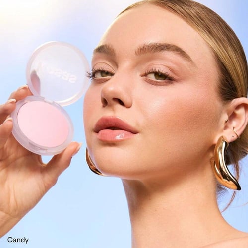 بودرة كلاود سيت لتنعيم وتفتيح البشرة وتثبيت المكيا...