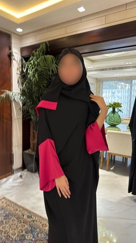 Half Bisht with Wide Sleeve in Cherry