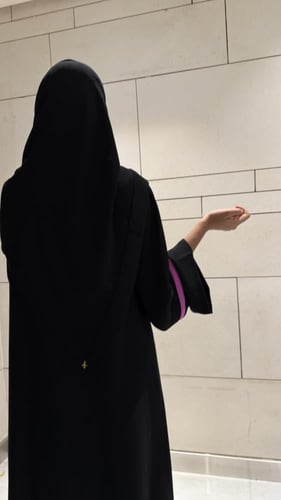 Black A-Line with Baby Fuchsia and Wide Sleeves