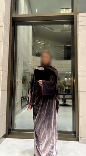 Japanese Velvet Abaya in Ombre Brown Bisht