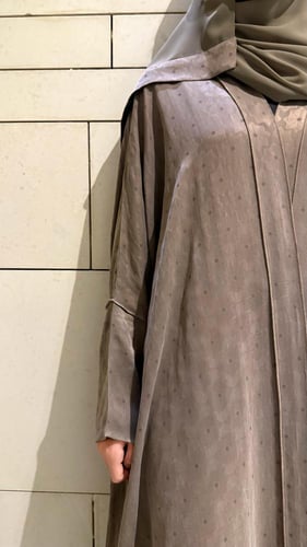 Half Bisht Abaya – Washed Japanese Silk in Taupe