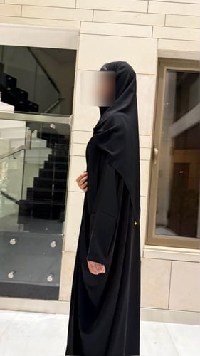 Black Half Bisht with Tight Sleeves