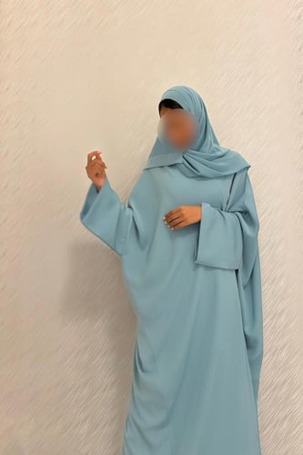 Half Tiffany Bisht with wide sleeves