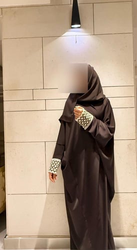 Half Bisht – Brown Abaya with Brown and Off-White...