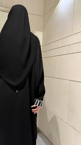 Threads of Chess in Bisht